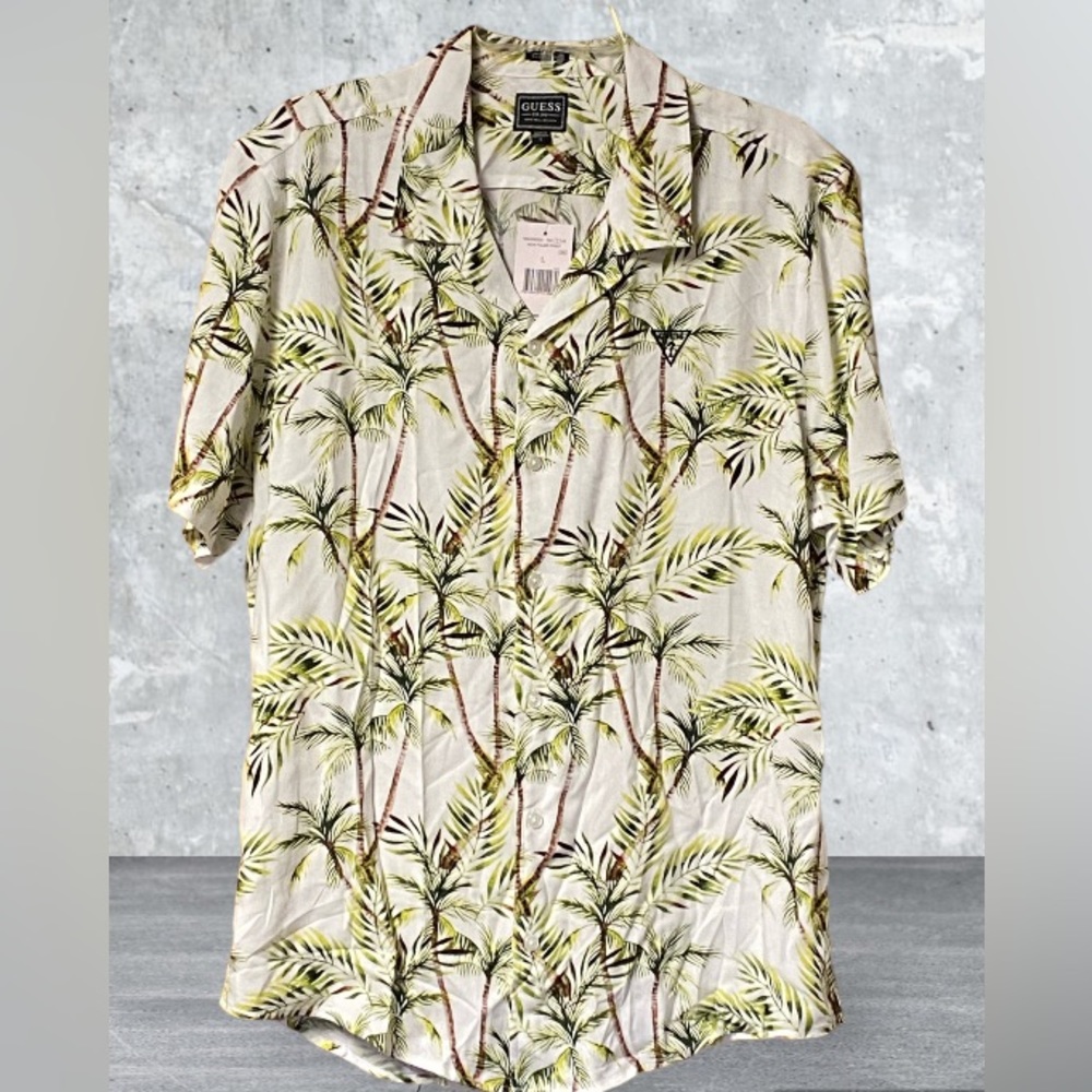 NWT Guess Palm Print Button Down Shirt SZ L